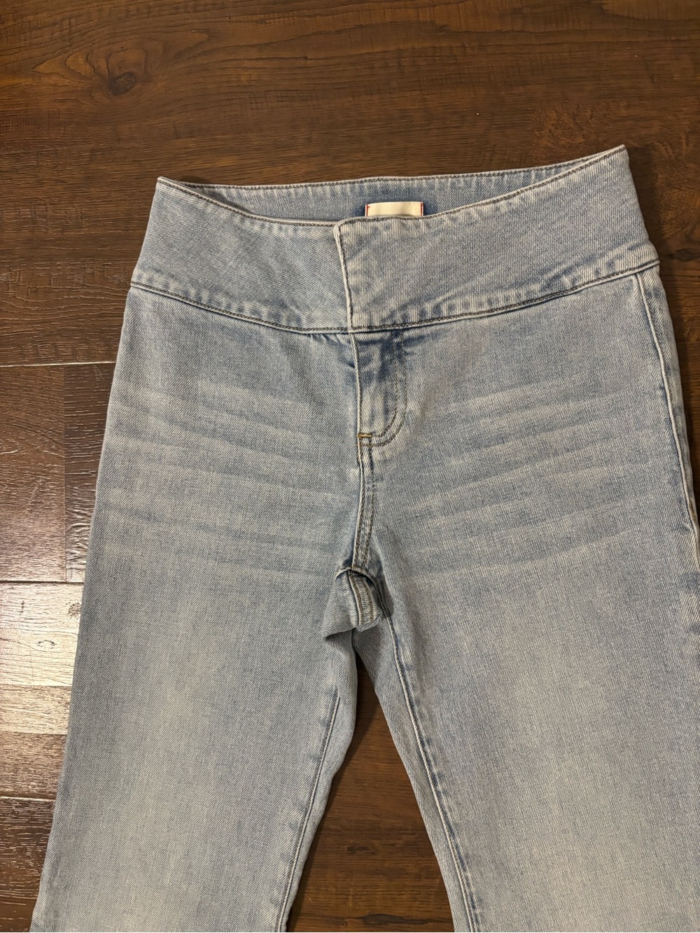 Alice + Olivia Hot Mid Rise Jeans - Picture 7 of 13